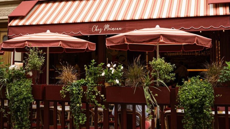 Chez Moineau Restaurant à Paris, France — photo 1