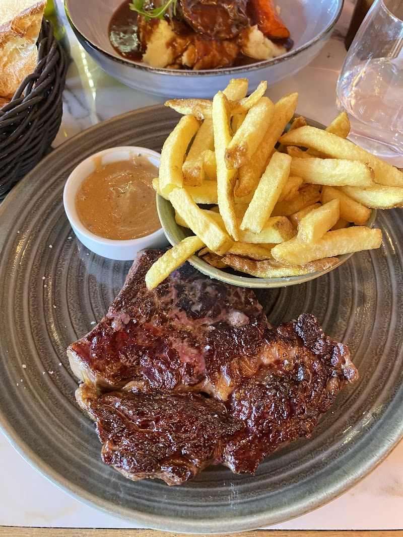 Chez Moineau Restaurant à Paris, France — photo 3