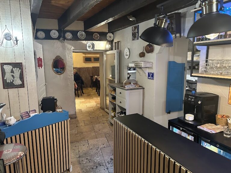 Restaurant Crêperie La Celtie à Saint-Rémy-de-Provence, France — photo 1