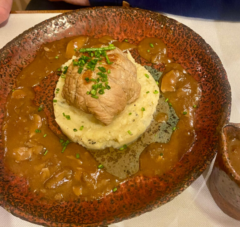 Paupiette et plat vegan – Les Roses Blanches – France – Inchy en Cambrésis