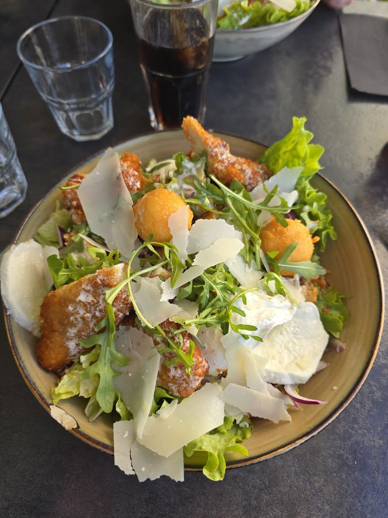 Restaurant La Bodega à Clermont-l'Hérault, France — photo 2