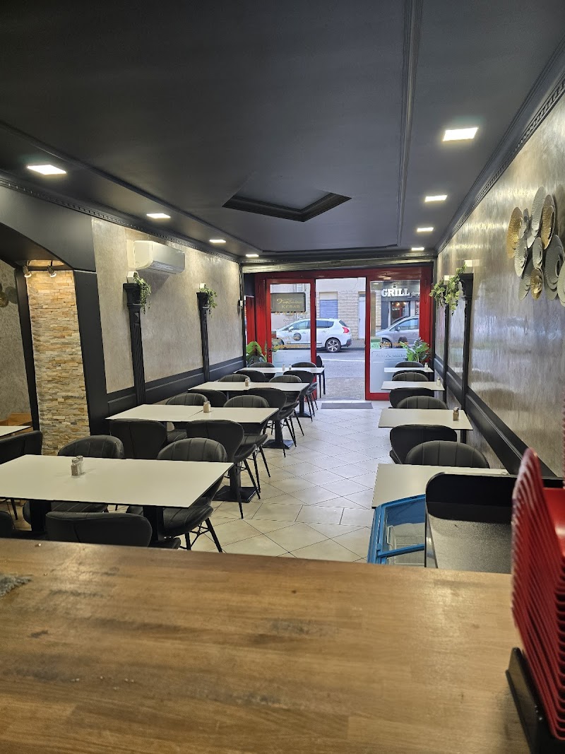 Restaurant La Fontaine Kebab à Montélimar, France — photo 3