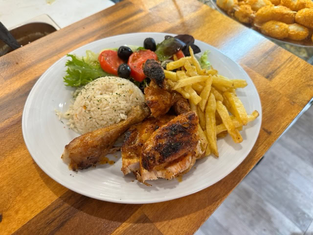 La Grillade restaurant spécialités portugaises à Clermont-l'Hérault, France — photo 3