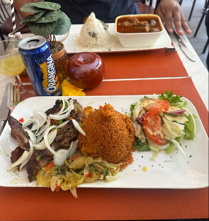 Restaurant La Main d’Or – Mama Loboko à Paris, France — photo 3