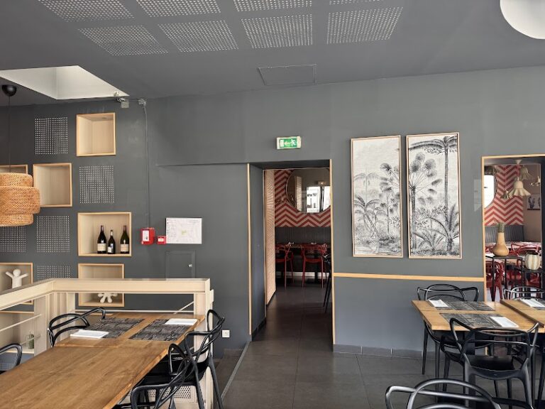 Restaurant La Piazzetta à Nîmes, France — photo 1