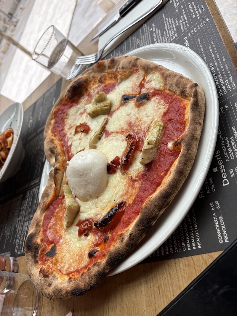 Restaurant La Piazzetta à Nîmes, France — photo 3