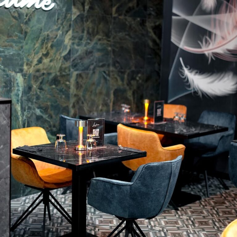 La plume – Restaurant Lounge halal Marseille à Marseille, France — photo 1