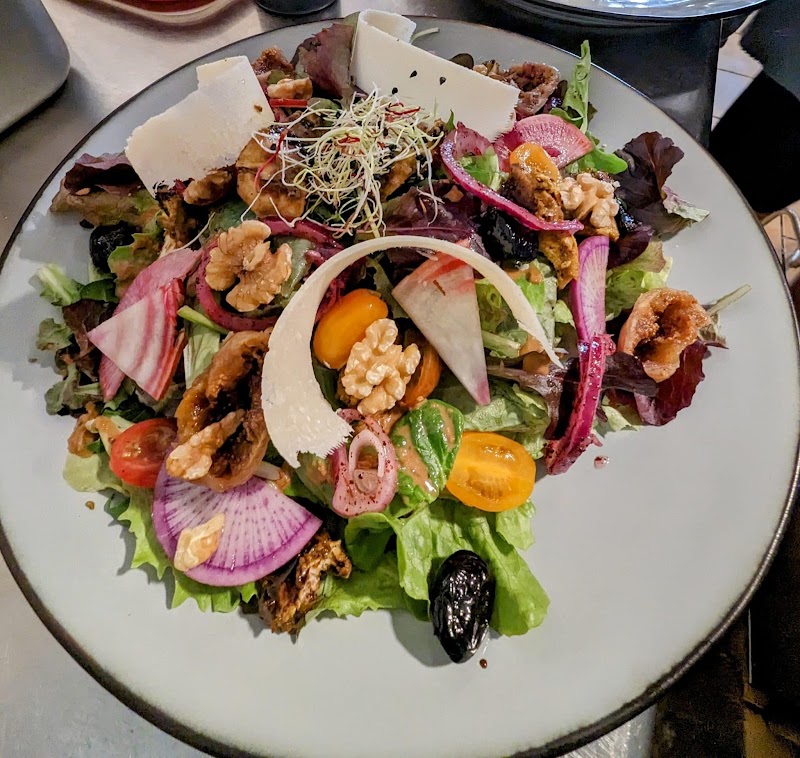 Restaurant La Table De Rédouane à Clermont-l'Hérault, France — photo 3