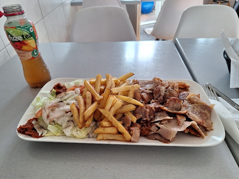 Restaurant La Terrasse Kebab à Albi, France — photo 2