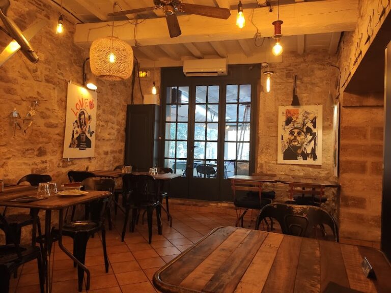 Restaurant La Terrasse à Saint-Rémy-de-Provence, France — photo 1