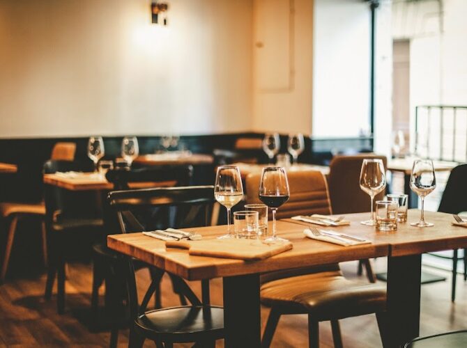 Restaurant L’Accent Bistrot chic à Nîmes, France