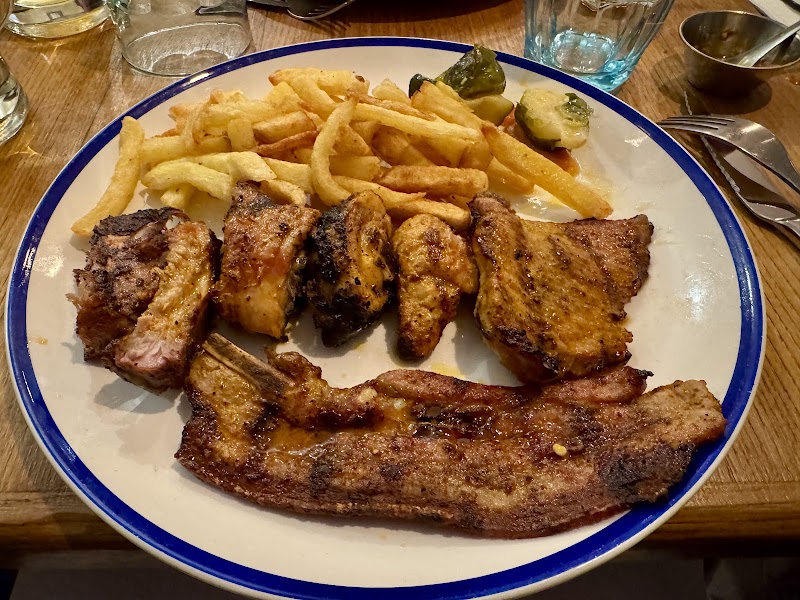 Restaurant L’As du Poulet à Paris, France — photo 3