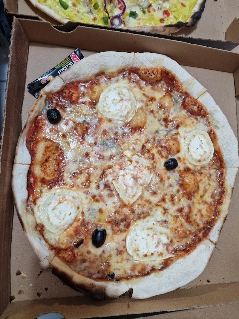 Restaurant L’atelier à pizza à Nîmes, France — photo 3