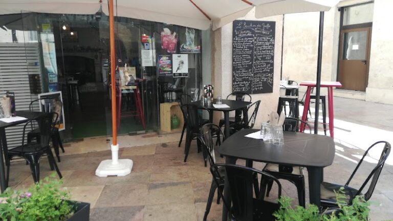 Restaurant Le Bouchon des Greffes à Nîmes, France — photo 1