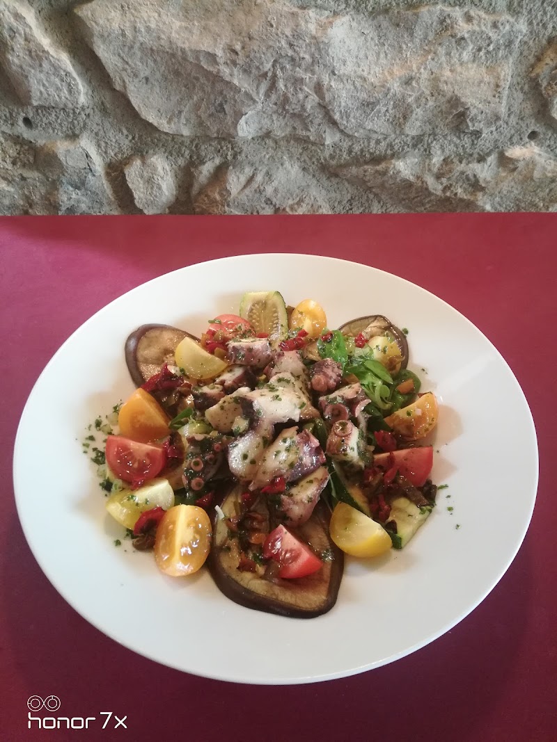 Restaurant Le Bouchon des Greffes à Nîmes, France — photo 2