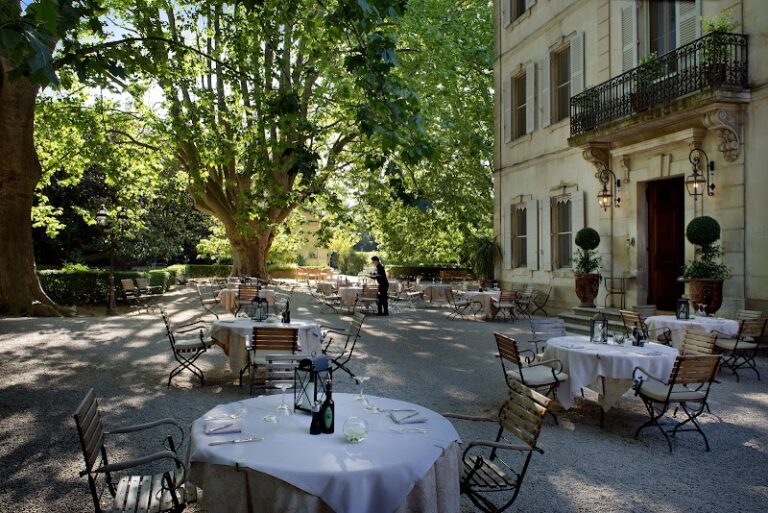 Restaurant Le Château des Alpilles à Saint-Rémy-de-Provence, France