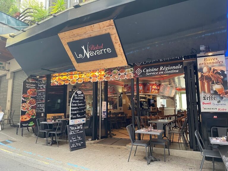 Restaurant Le Navarre à Lourdes, France — photo 1