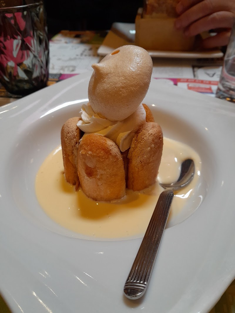 Restaurant Le Troquet à Bois-Guillaume, France — photo 2