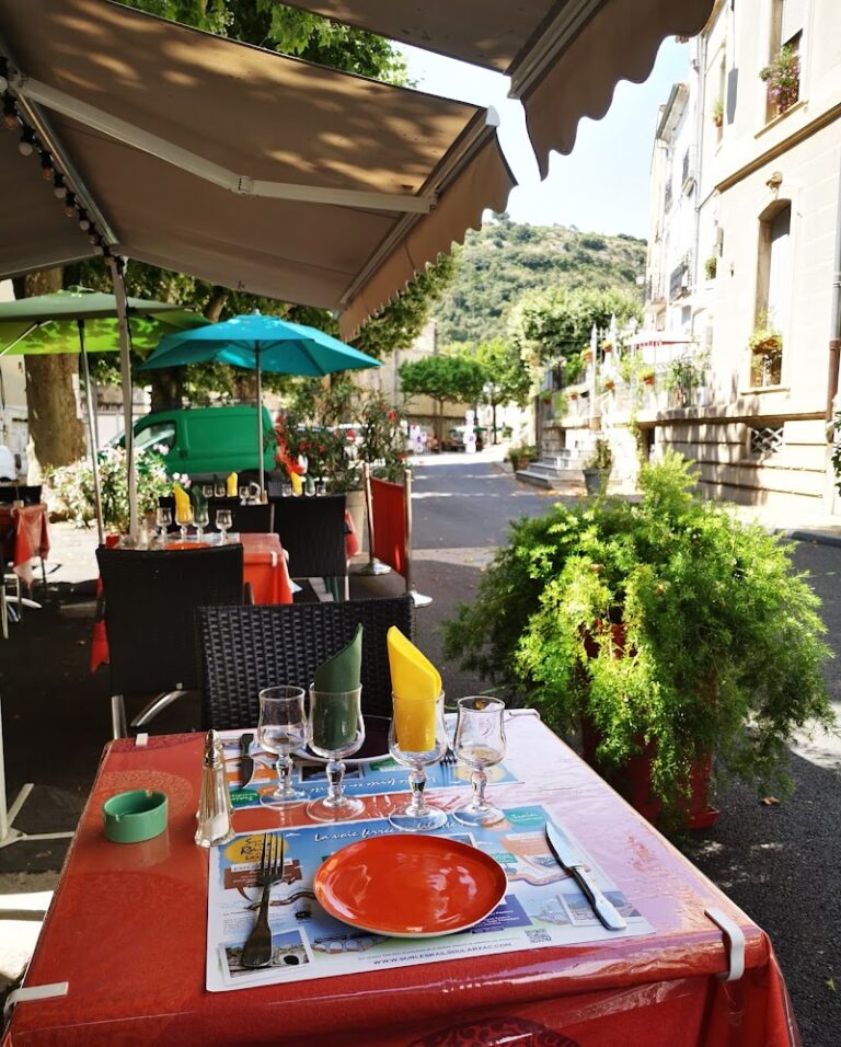 Restaurant Les Remparts à Clermont-l'Hérault, France — photo 1