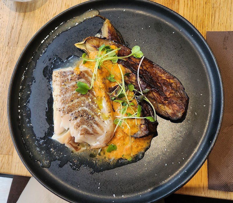 Lesar Restaurant à Paris, France — photo 3