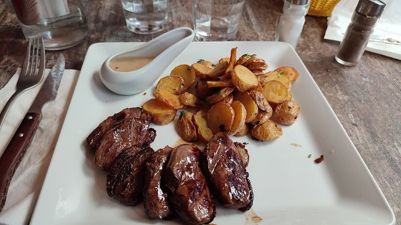 Restaurant L’Occitan à Lourdes, France — photo 2