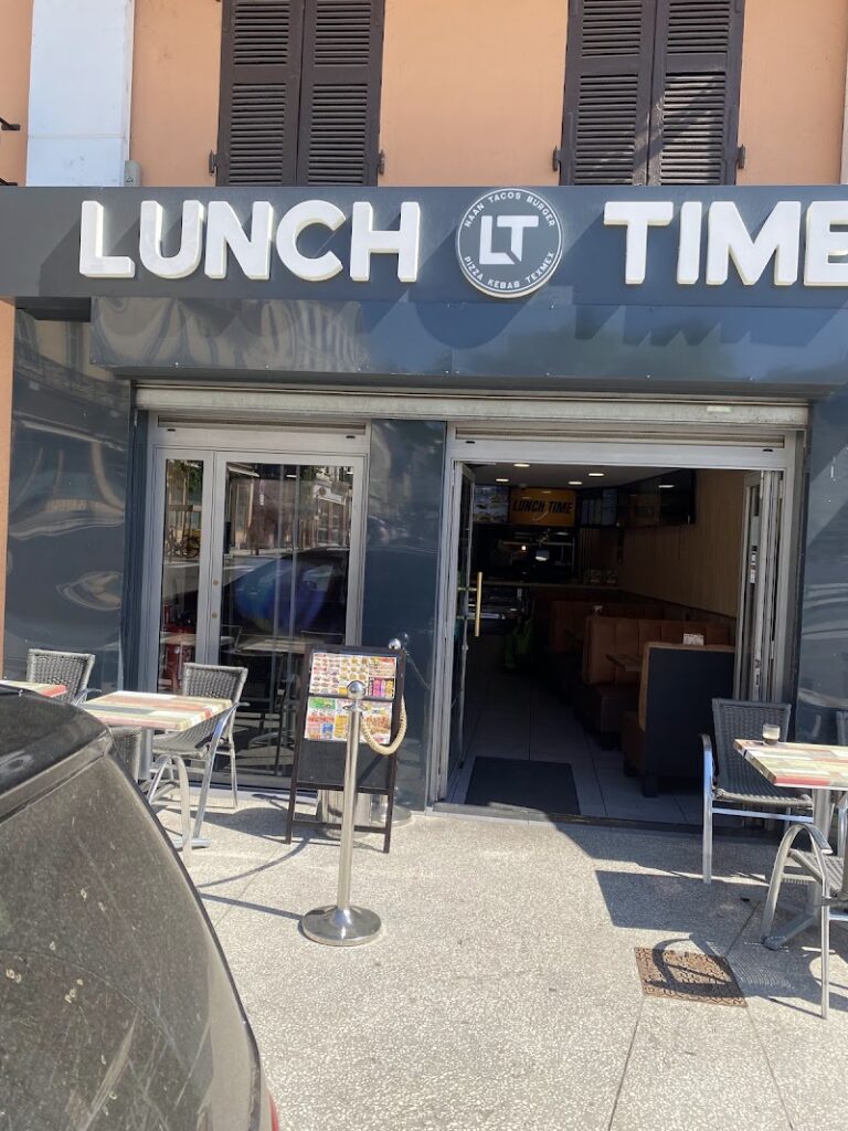 Restaurant Lunch Time à Roanne, France — photo 1