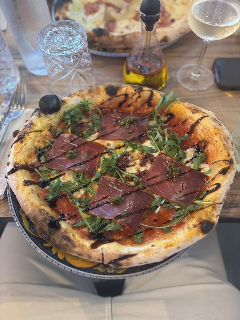 Restaurant Mona Lisa à Le Havre, France — photo 2