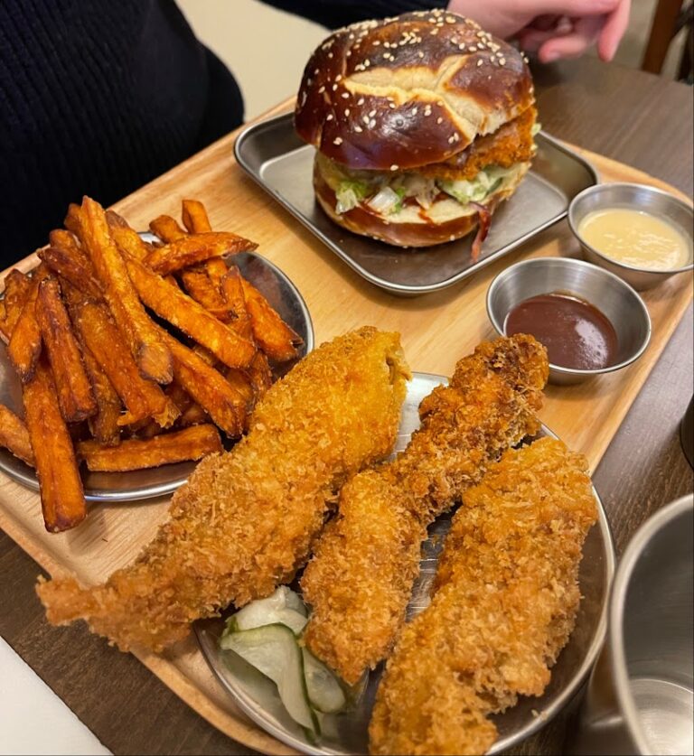 Restaurant MOSUGO PARIS 14 PAR MORY SACKO à Paris, France