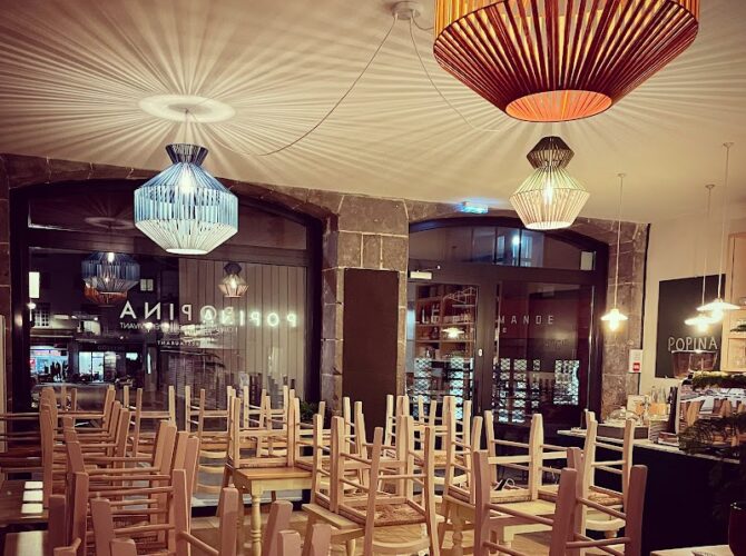 Restaurant P O P I N A à Clermont-Ferrand, France