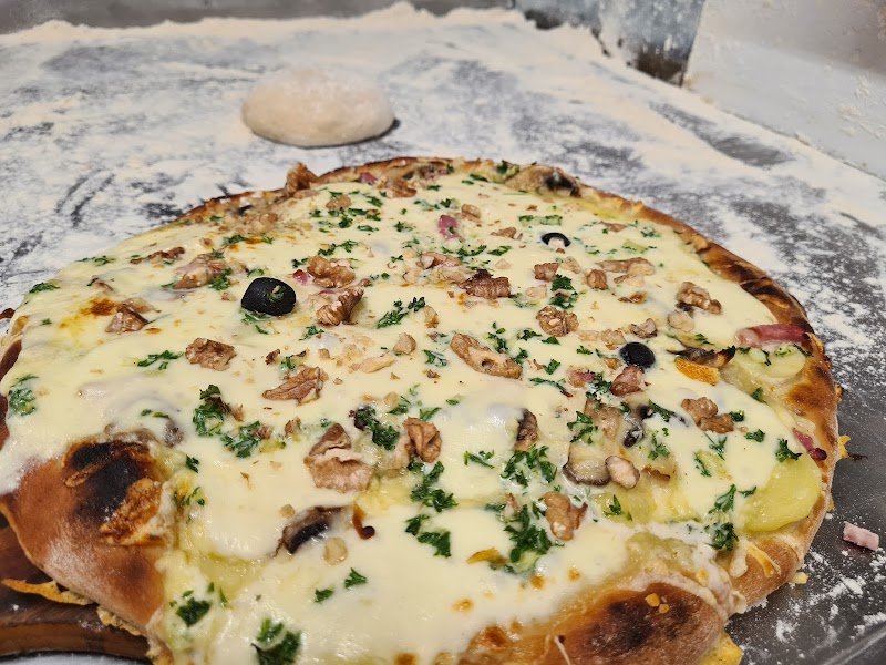Restaurant Pizza vival geant à Aurillac, France — photo 2