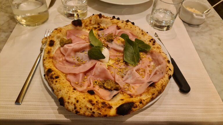 Restaurant Pizzeria 430gradi à Menton, France