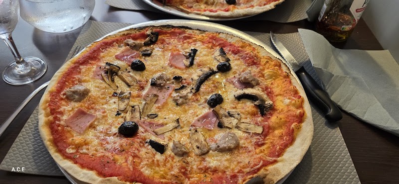 Restaurant Pizzéria Chez Gino à Béziers, France — photo 3