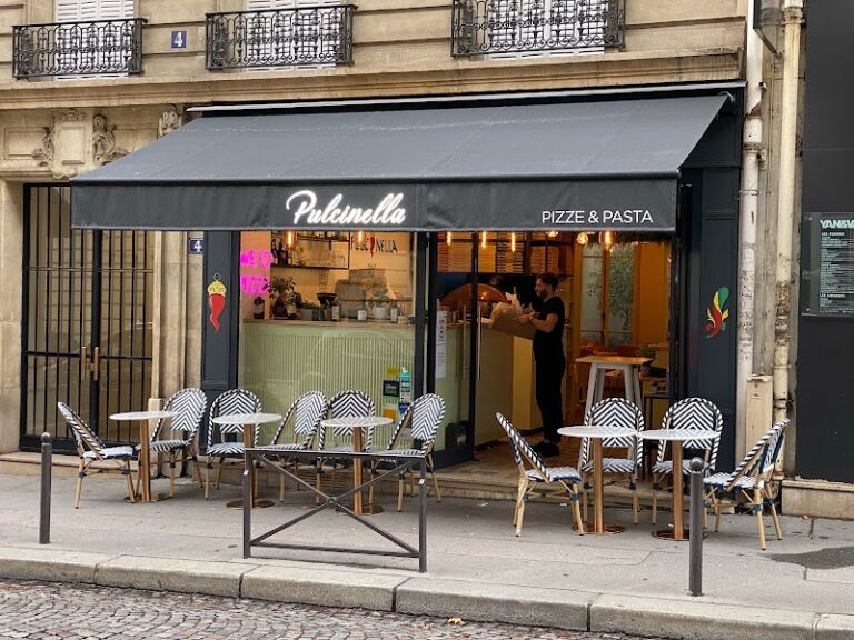 Restaurant Pulcinella paris 16 à Paris, France — photo 1