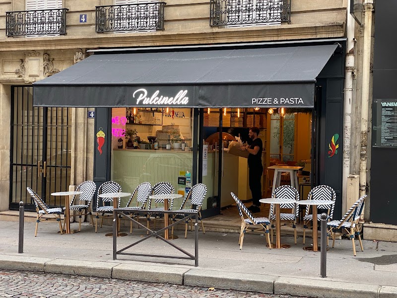 Pulcinella paris 16