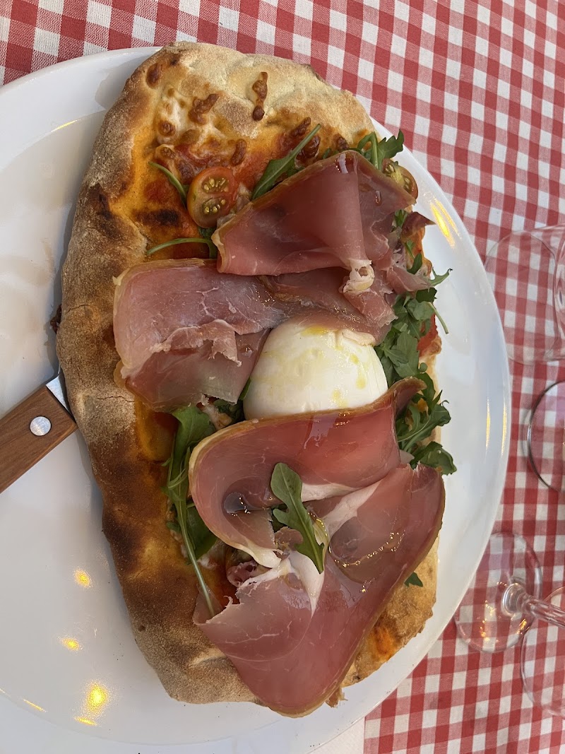 Restaurant All’Osteria à Saint-Rémy-de-Provence, France — photo 2