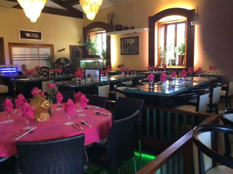 Restaurant Chez Madame Ly à Saint-Rémy-de-Provence, France — photo 1