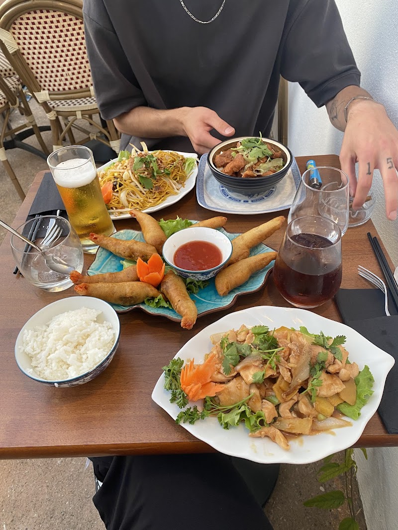 Restaurant Chez Madame Ly à Saint-Rémy-de-Provence, France — photo 2