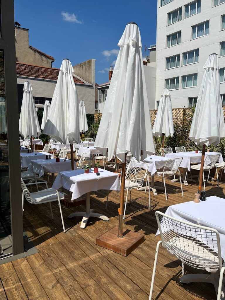 Restaurant Marseille – le rooftop du 8eme à Marseille, France — photo 1