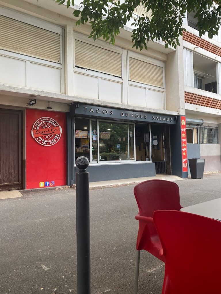Restaurant Smile Fast Food à Béziers, France — photo 1