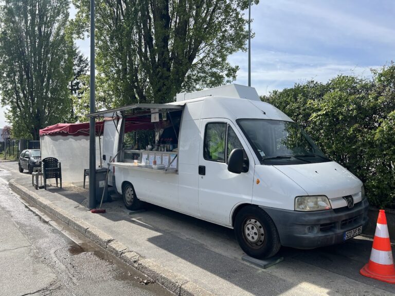 Restaurant Chez Gilou à Louvres, France