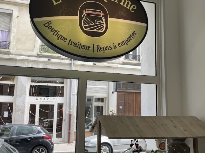 Restaurant La petite ferme à Lyon, France