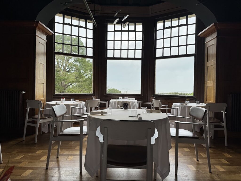 Restaurant Le Coquillage à Saint-Méloir-des-Ondes, France