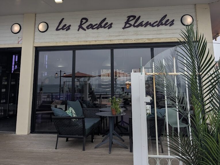 Restaurant Bar Brasserie Les Roches Blanches à Étretat, France