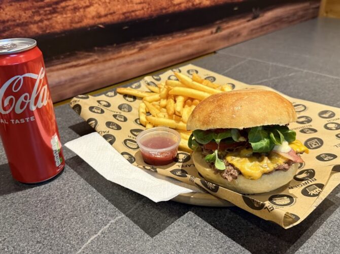 Restaurant Street Food à Sochaux, France