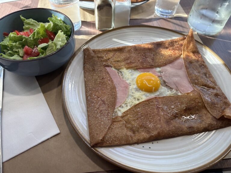 Restaurant Crêperie Lou & Mi à Lorient, France