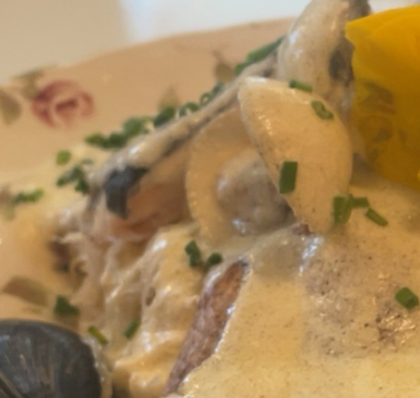 Choucroute aux poissons et veau pommes de terre – Henriette – France – Cabourg Choucroute aux poissons et veau pommes de terre – Henriette – France – Cabourg