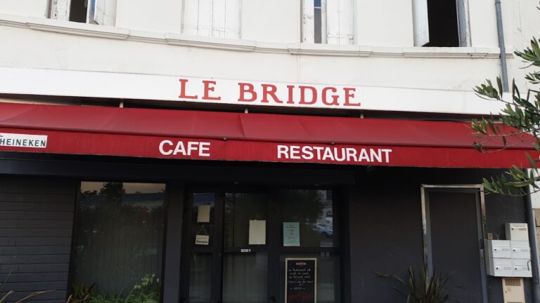 Le Bridge