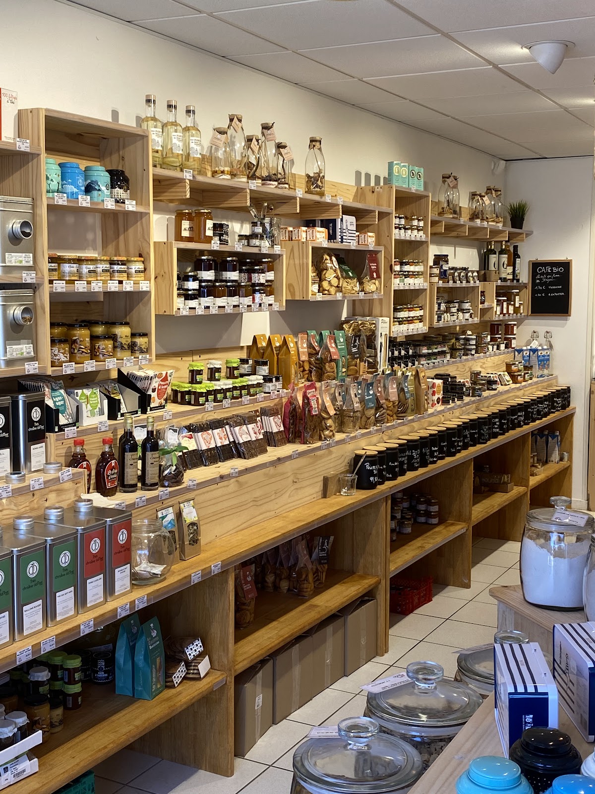Restaurant O 5 Sens, traiteur & Epicerie fine. Charcuterie fine et fromages. Cave. Produits locaux et coffrets cadeaux. à Grand-Champ, France
