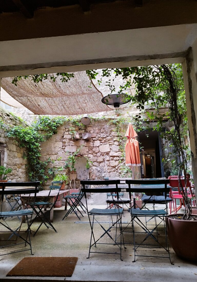 La cachette