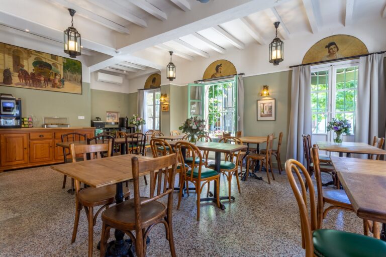 Restaurant La Table de Manou à Arles, France